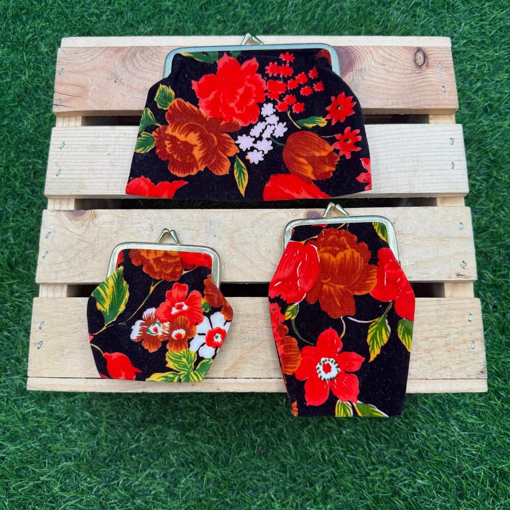 Vintage-Style Retro Floral Velvet Clasp Purse Trio Set